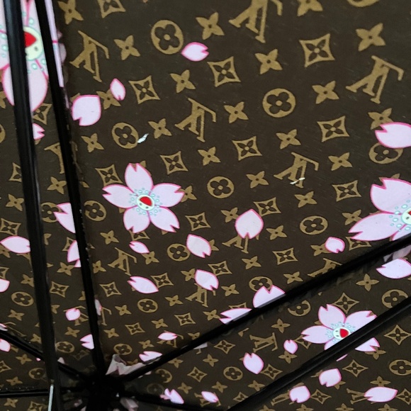 RARE LOUIS VUITTON & MURAKAMI CHERRY BLOSSOM UMBRELLA - Picture 15 of 16